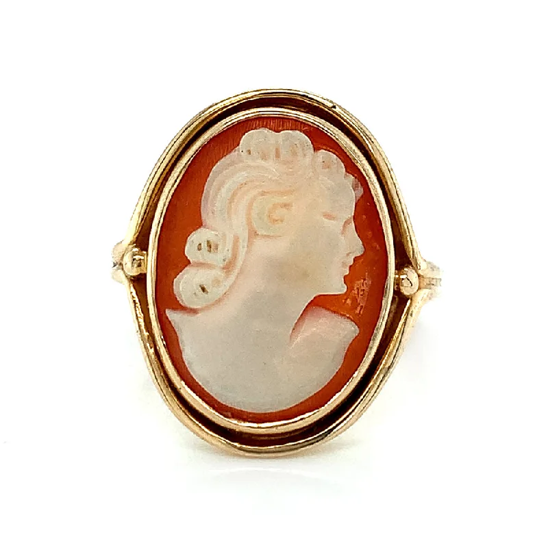 Yellow Gold Cameo Ring- "Portrait of a Lover"