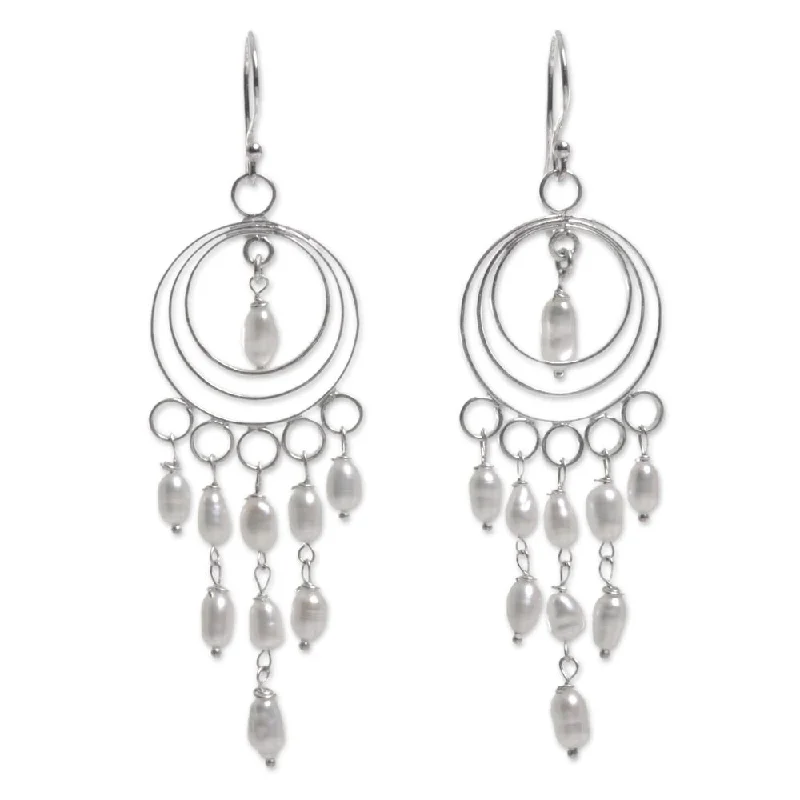 Handmade Sterling Silver 'Moonlit Circles' Cultured Pearl Chandelier Earrings (3 mm) (Indonesia)