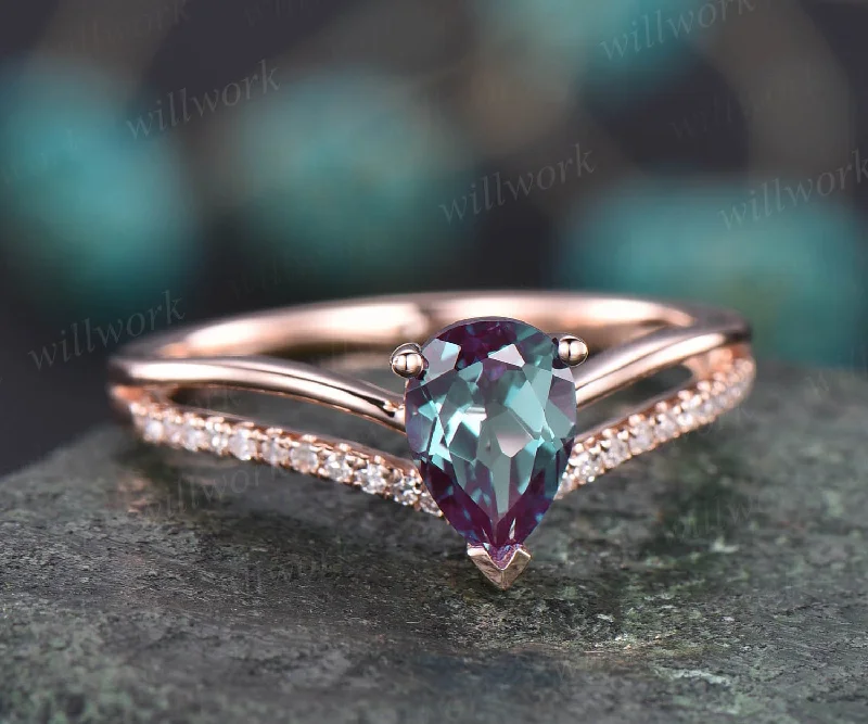 5x7mm Pear Lab treated Alexandrite engagement ring rose gold diamond split shank stacking ring vintage engagement ring June birthstone ring