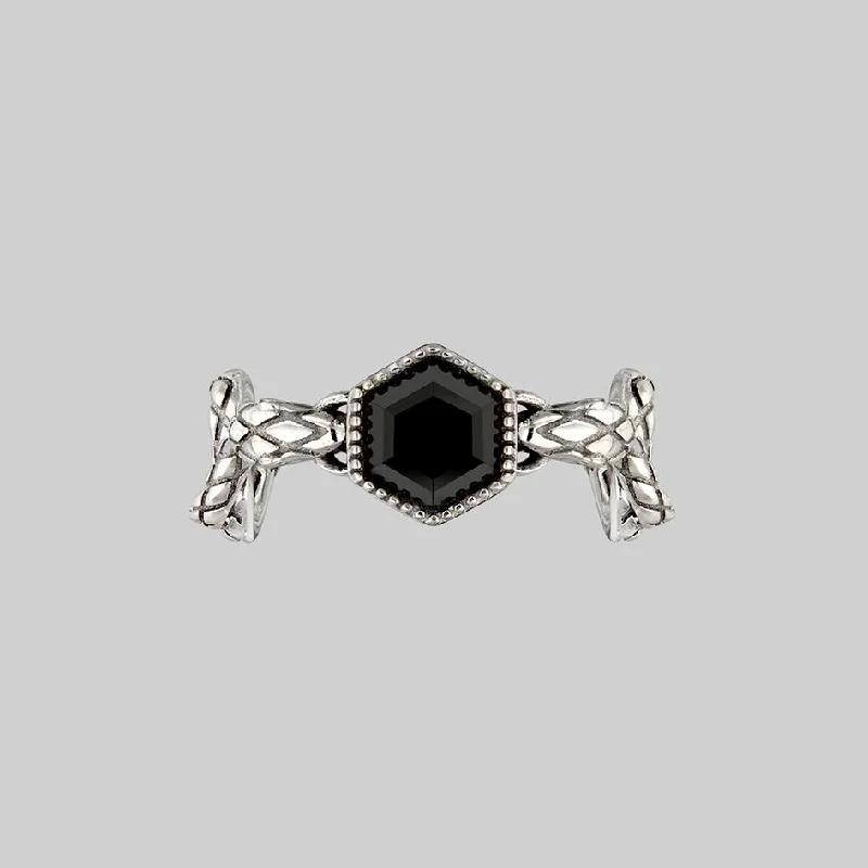 RELINQUISH. Snakes & Onyx Ring - Silver