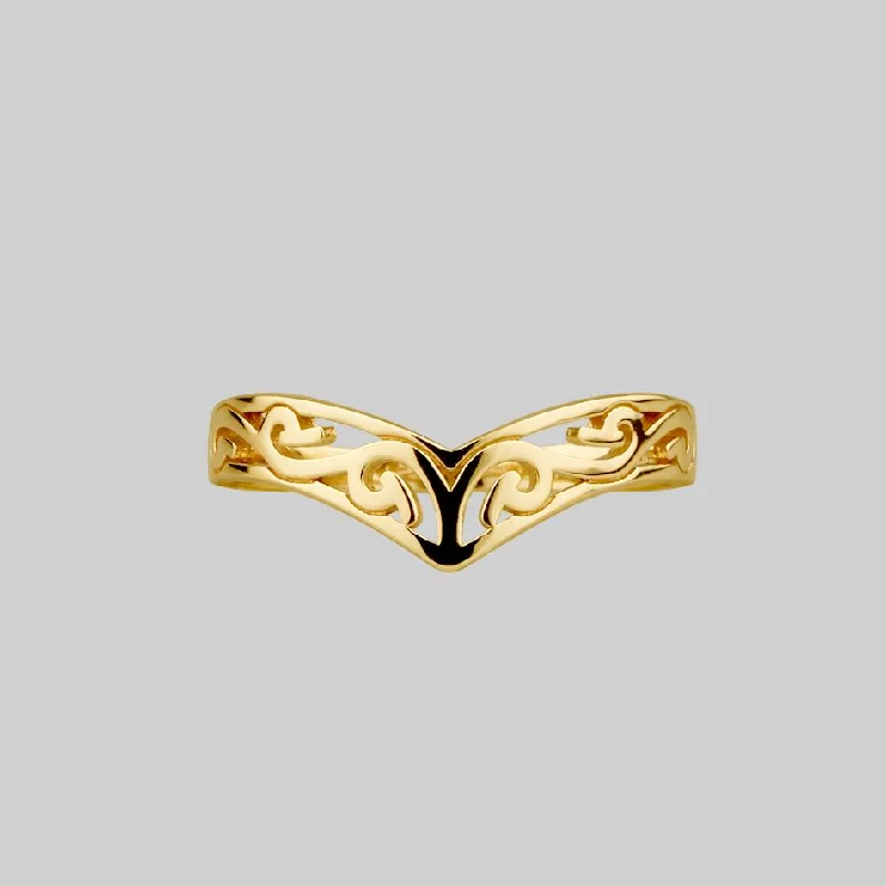 TRIBE. Gold Chevron Ring