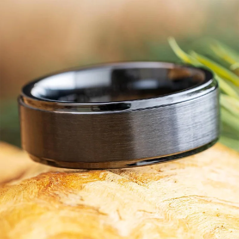 Recessed Edge Black Ceramic Ring