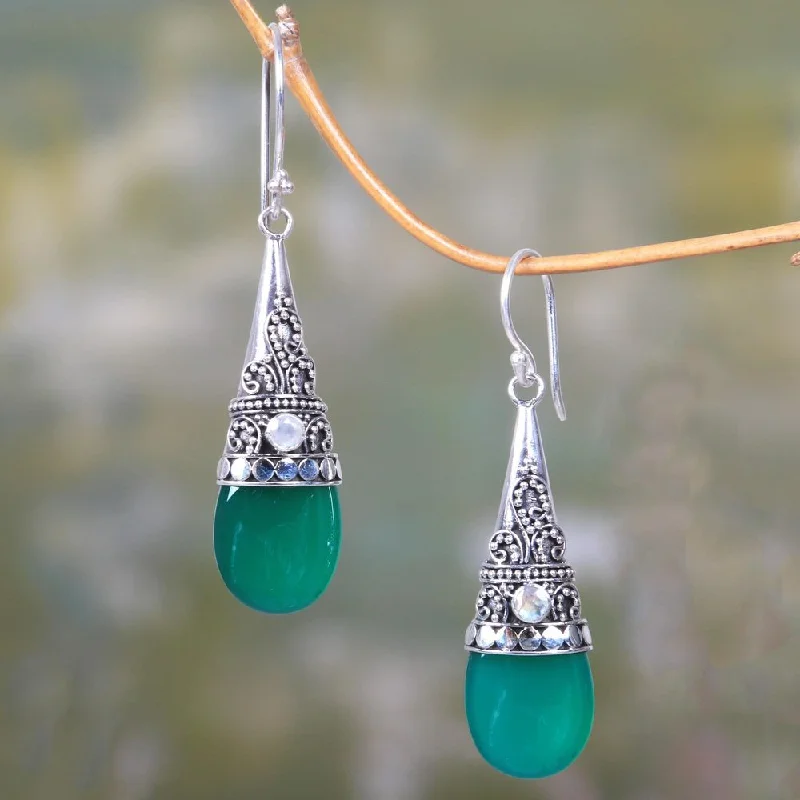 Handmade Sterling Silver 'Bali Tradition' Onyx Moonstone Earrings (Indonesia) - Green - 1.9*0.5