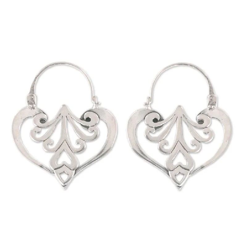 Handmade Sterling Silver 'Taxco Romance' Earrings (Mexico) - 1.5*1.2