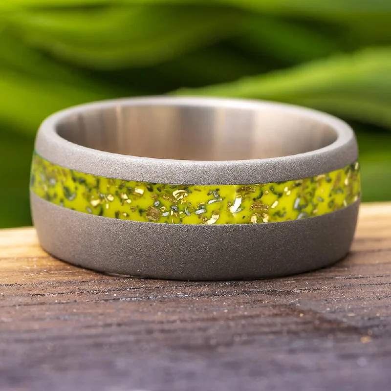 Yellow Stardust™ Men's Wedding Band In Sandblasted Titanium