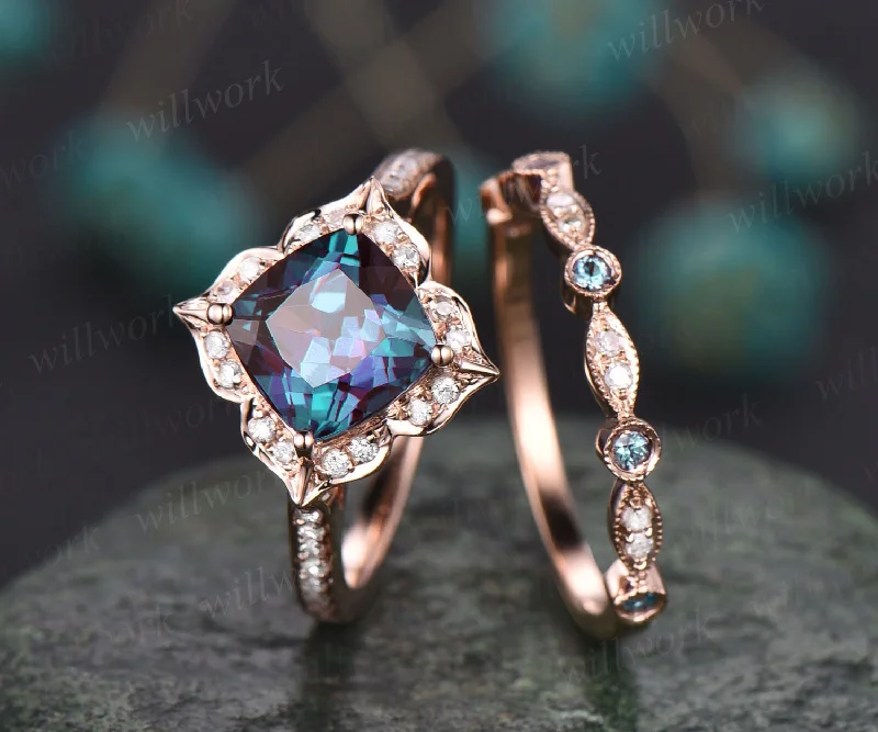 Cushion cut Alexandrite engagement ring set halo flower unique vintage diamond rose gold engagement ring wedding ring set for women jewelry