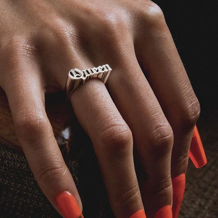 Queen Word Ring - Silver