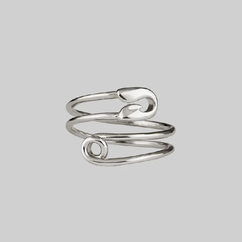 SOLENE. Safety Pin Wrap Ring - Silver