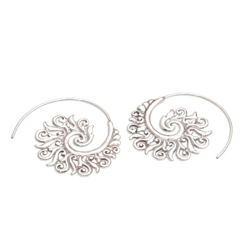 NOVICA Handmade Sterling Silver 'Spiral Beauty' Earrings (Bali) - 1.3*0