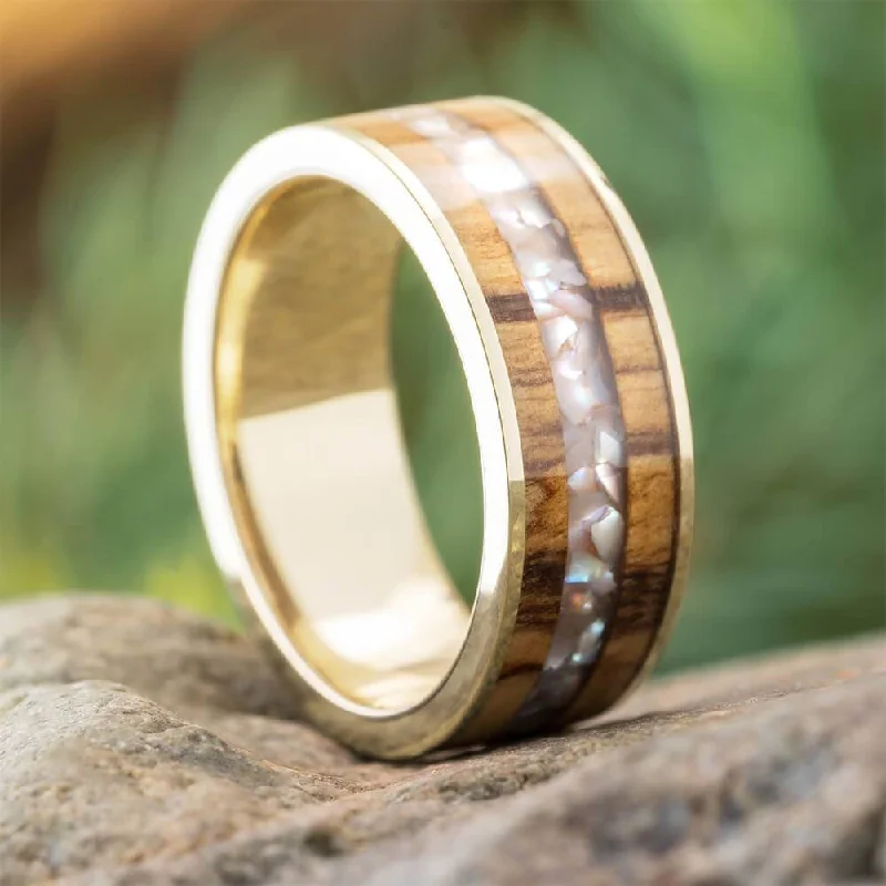 Pearl and Olive Wood Ring in White Gold