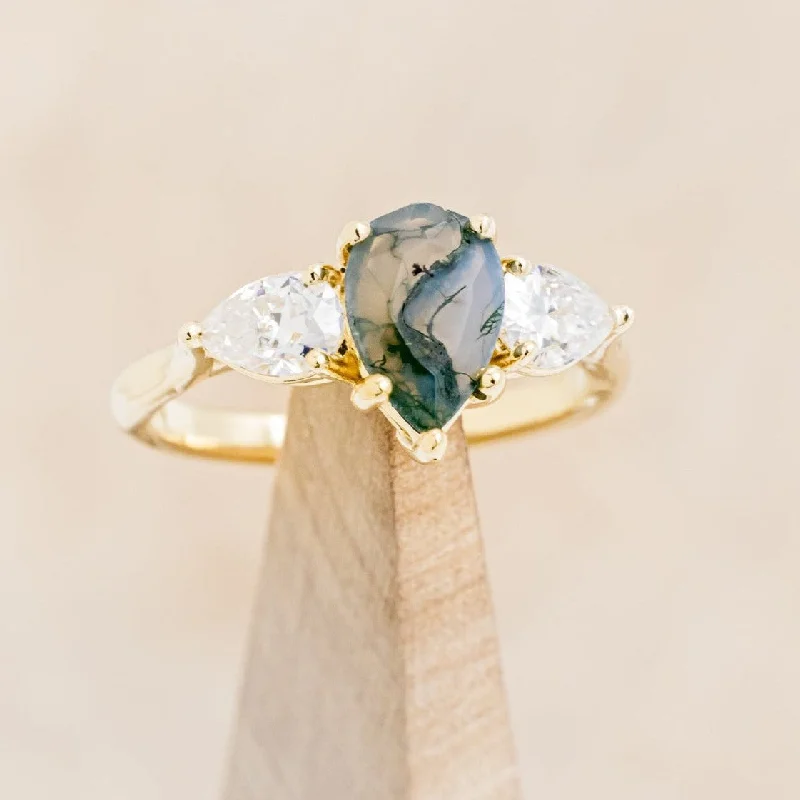 "VOGUE" - PEAR-CUT MOSS AGATE ENGAGEMENT RING WITH MOISSANITE ACCENTS